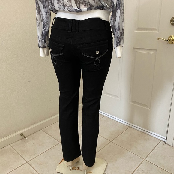 “JORDACHE” 🖤 SUPER CUTE 🌹Premium, black jeans - Picture 15 of 16